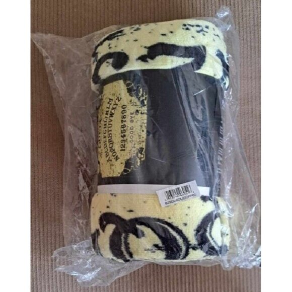 New Ouija Board Game Fleece Throw Blanket Gift Soft NIP Spirit Hunt Occult Rare - Picture 3 of 3